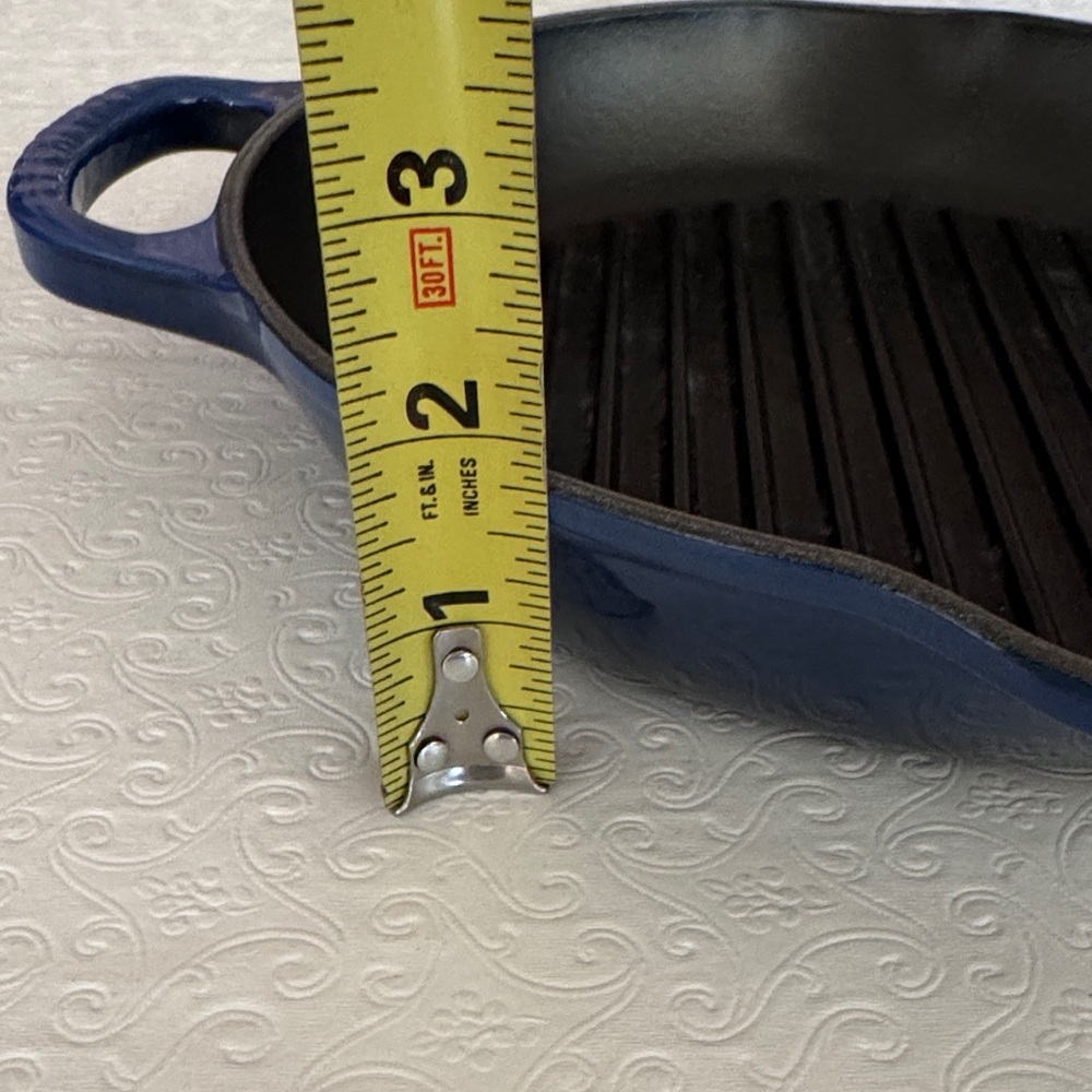 Le Creuset Lapis Cast Iron Grill Pan - Picture 9 of 11